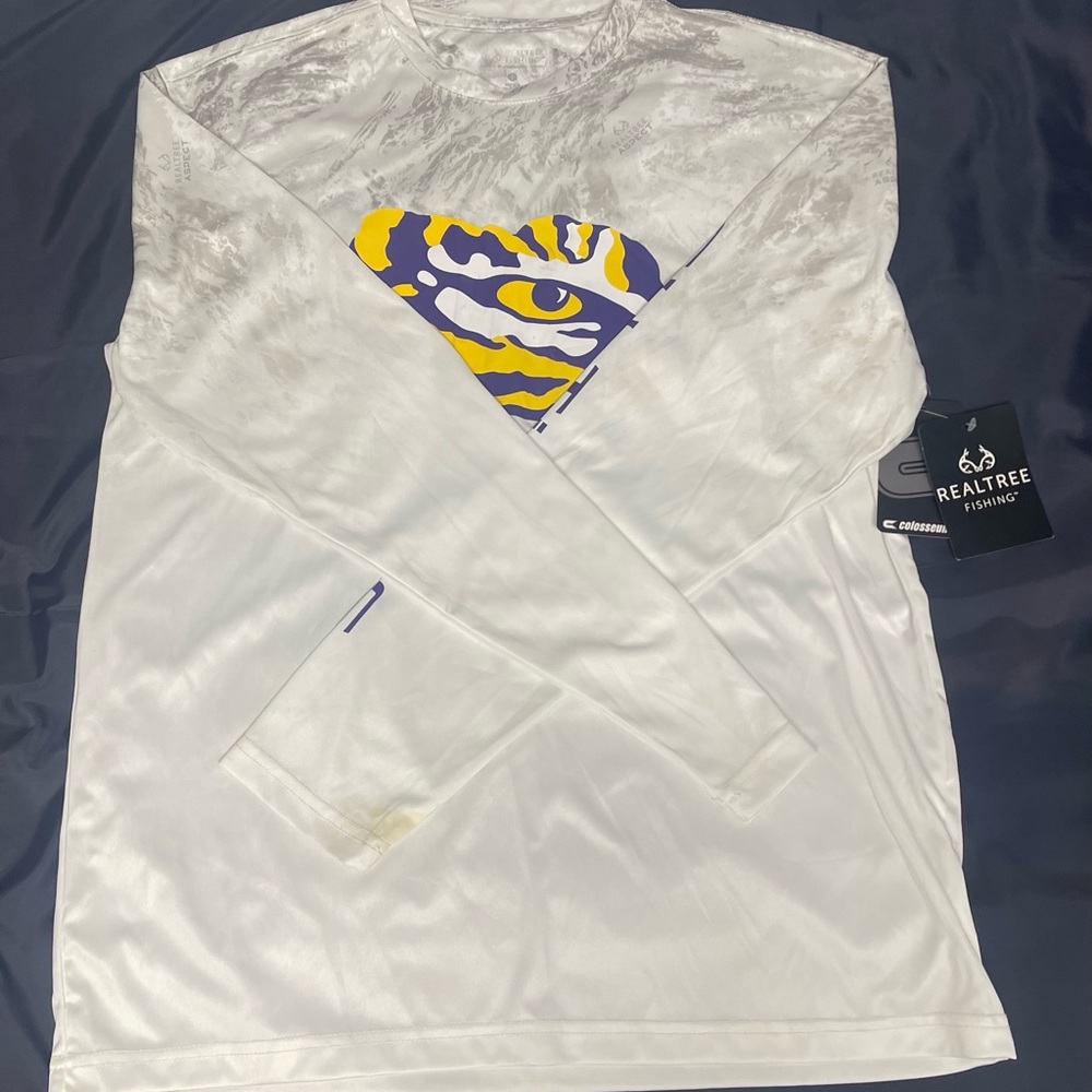 Realtree Fishing LSU Tigers Long Sleeve (Never Worn)(New with tags)